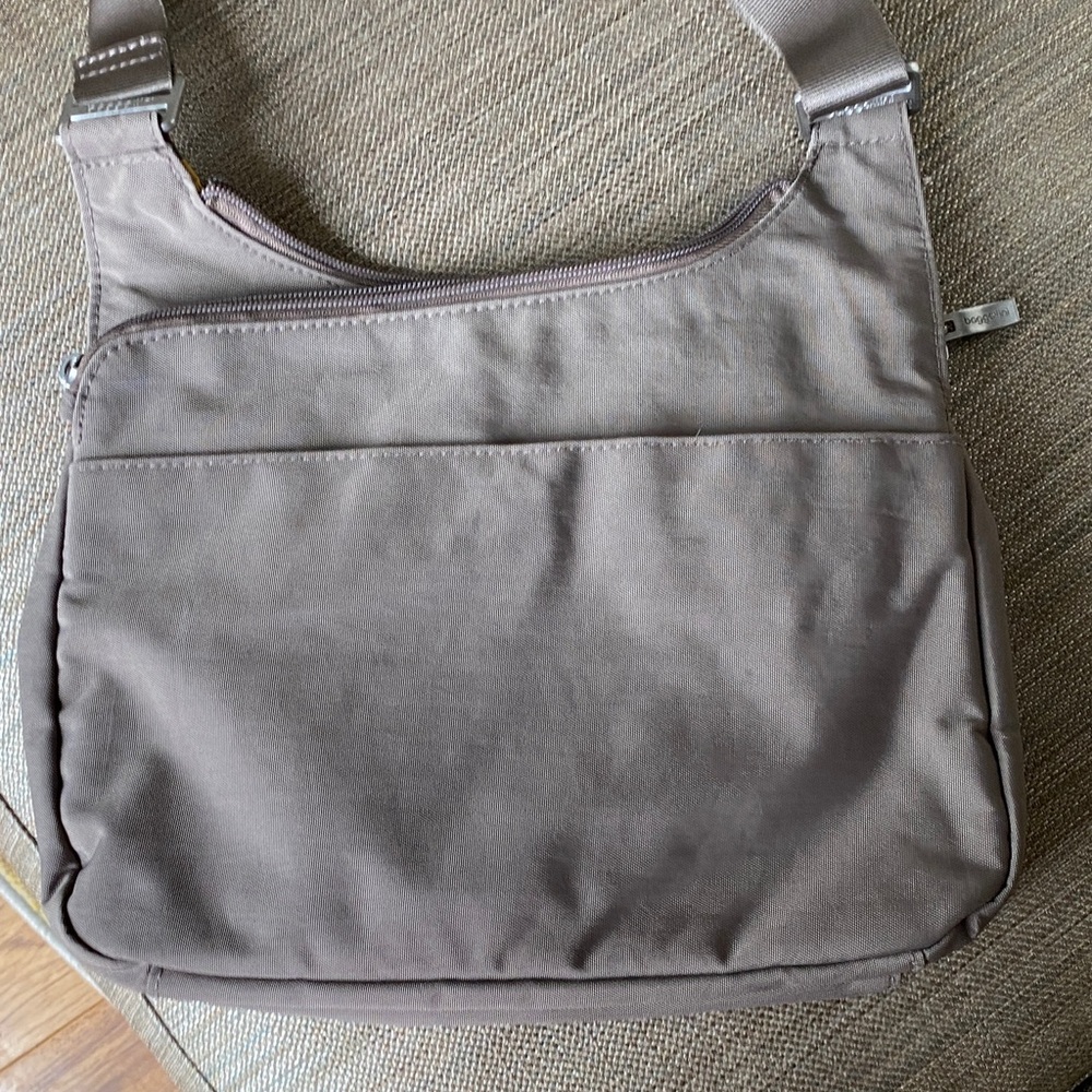 Baggallini Taupe Crossbody Bag - Picture 3 of 6